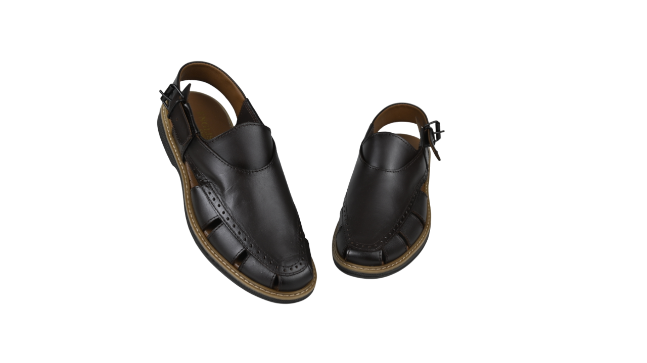 Brogue-Detail Classic Peshawari Chappal