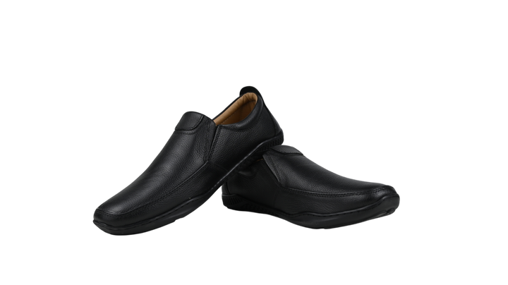 MetroMile Black Loafers