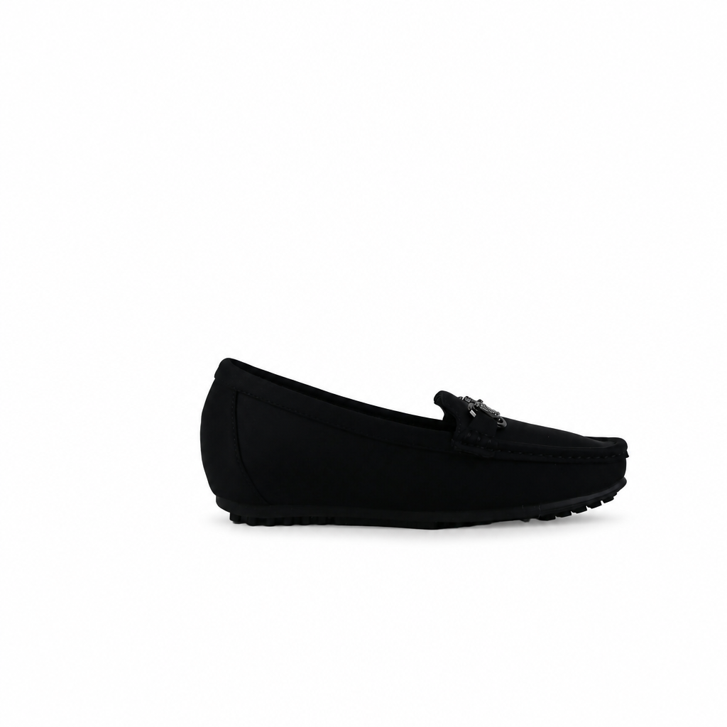 Black side view halki shadow